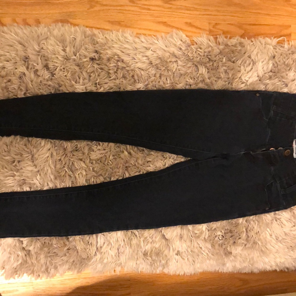 Some booty lifting jeans